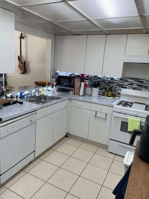 Small Image of 17911 NORTH WEST 68TH AVENUE #P102, Hialeah Number 2