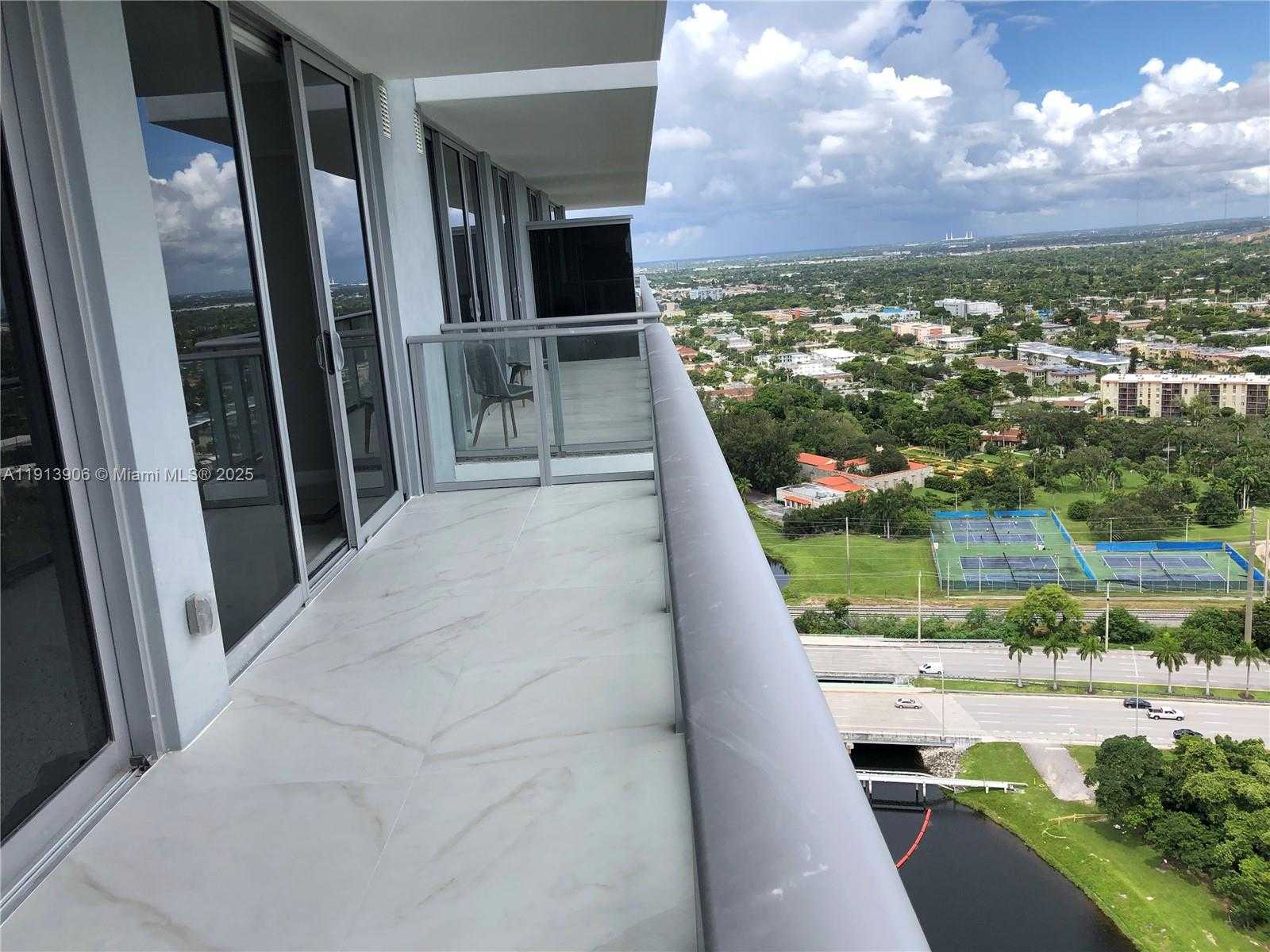 Small Image of 16385 BISCAYNE BLVD #3003, North Miami Beach Number 7