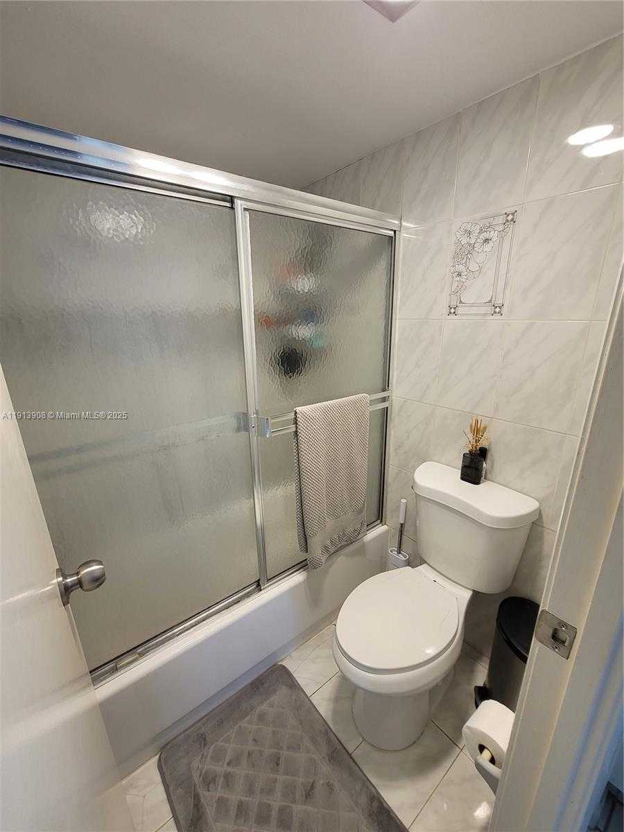 Small Image of 20301 WEST COUNTRY CLUB DR #1124, Aventura Number 10