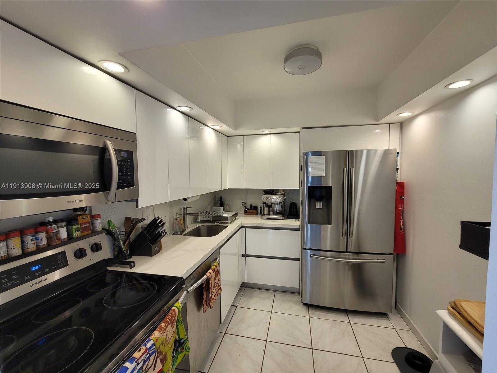 Small Image of 20301 WEST COUNTRY CLUB DR #1124, Aventura Number 6