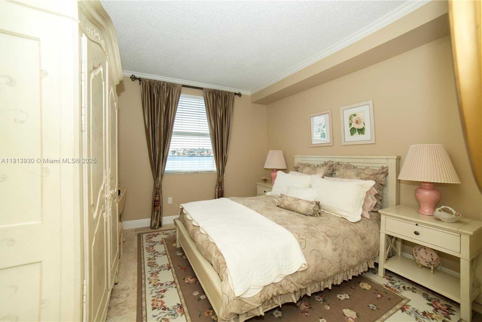 Small Image of 17100 NORTH BAY RD #1107, Sunny Isles Beach Number 26