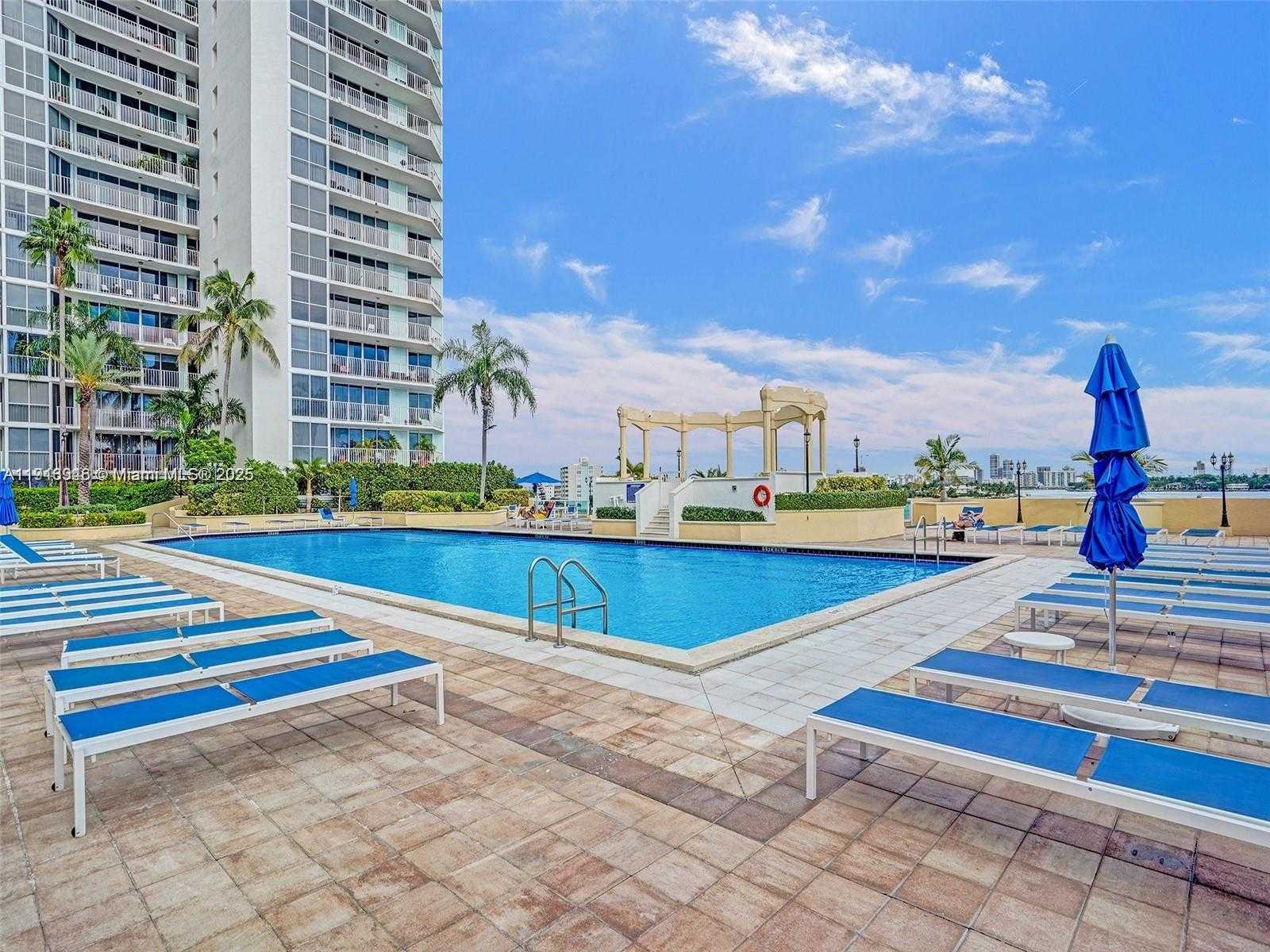 Small Image of 7601 EAST TREASURE DR #406, North Bay Village Number 11