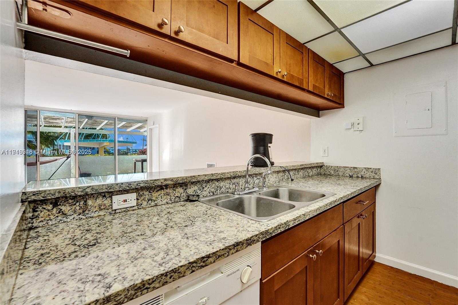 Small Image of 7601 EAST TREASURE DR #406, North Bay Village Number 34