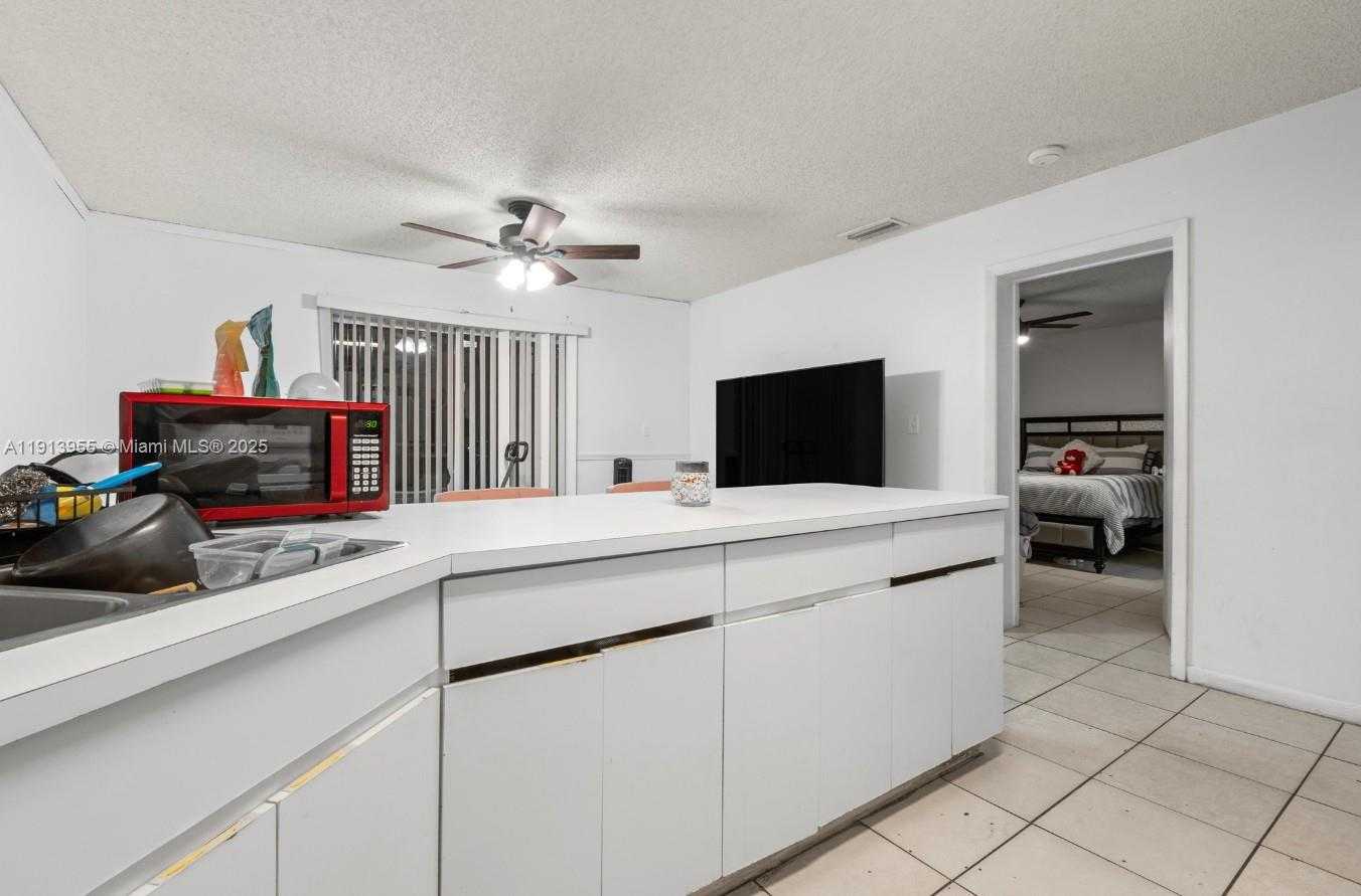 Small Image of 8851 NORTH WEST 119TH ST #2103-2, Hialeah Gardens Number 13