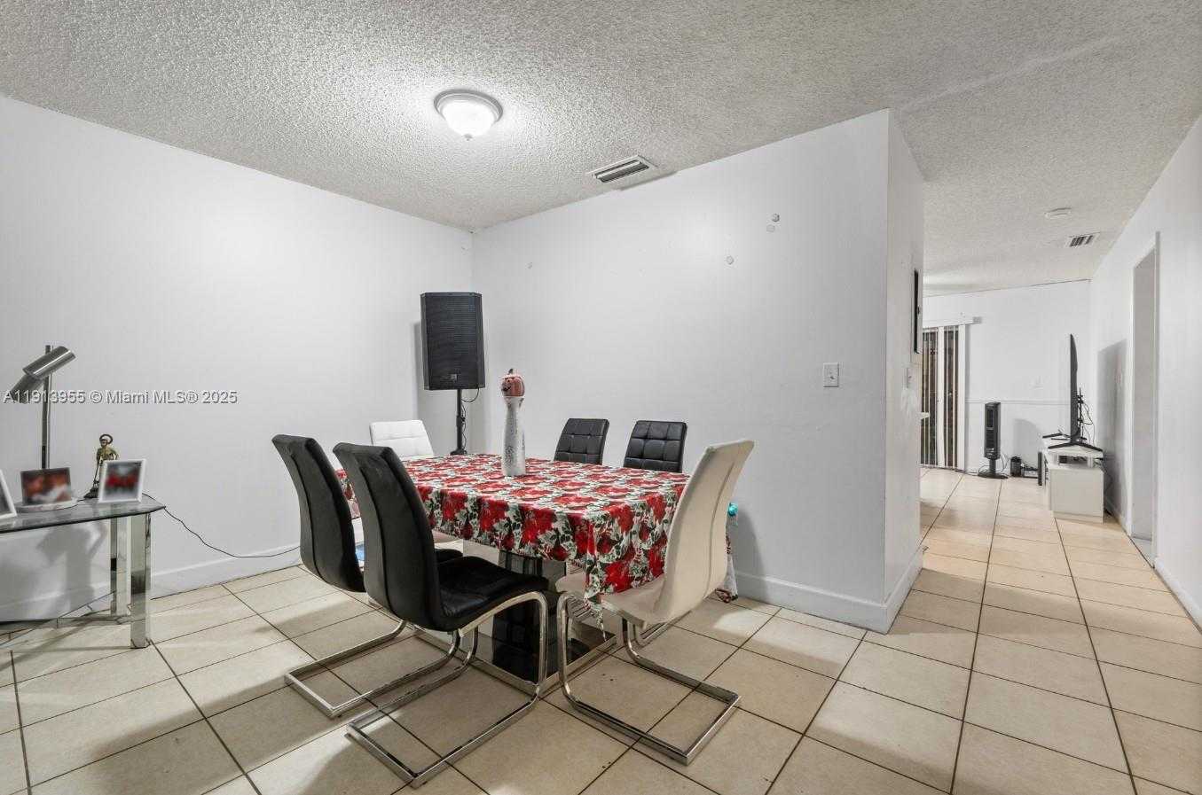 Small Image of 8851 NORTH WEST 119TH ST #2103-2, Hialeah Gardens Number 6