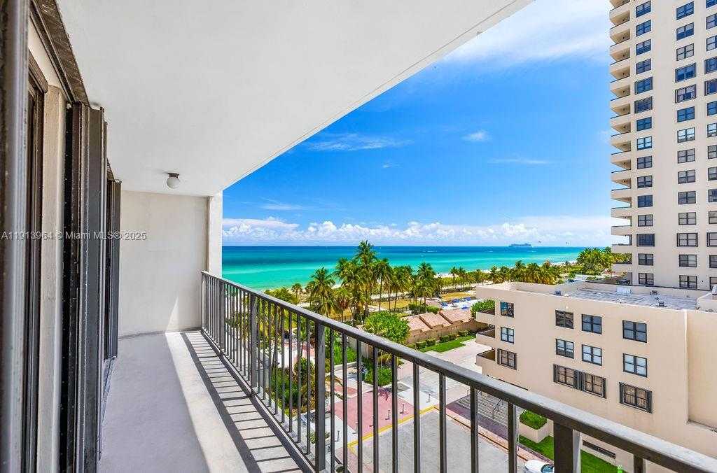 Small Image of 2625 COLLINS AVE #702, Miami Beach Number 3
