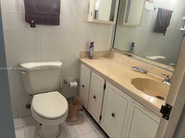 Small Image of 17560 ATLANTIC BLVD #116, Sunny Isles Beach Number 7