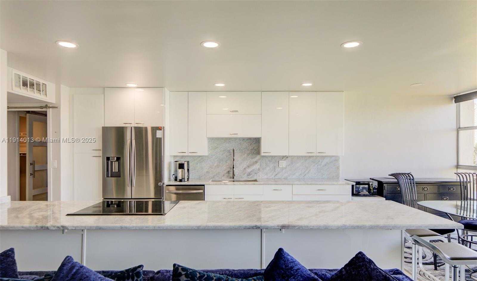 Small Image of 601 THREE ISLANDS BLVD #404, Hallandale Beach Number 11