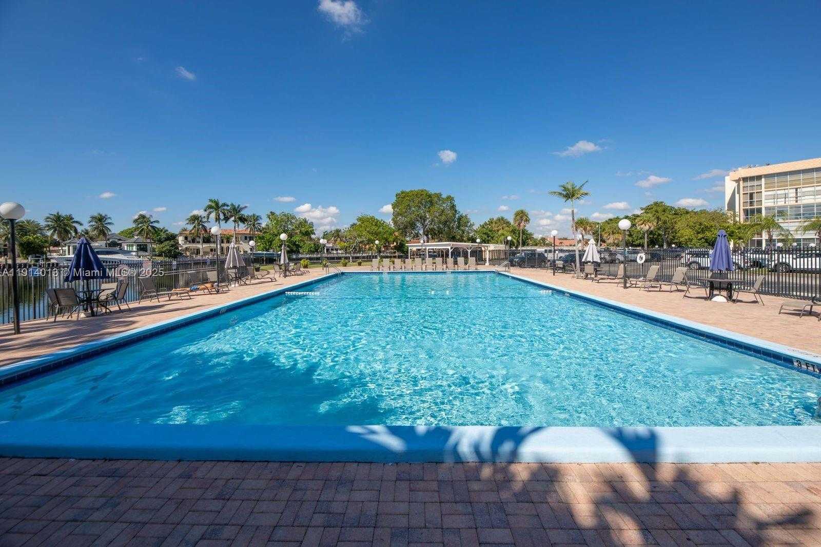 Small Image of 601 THREE ISLANDS BLVD #404, Hallandale Beach Number 27