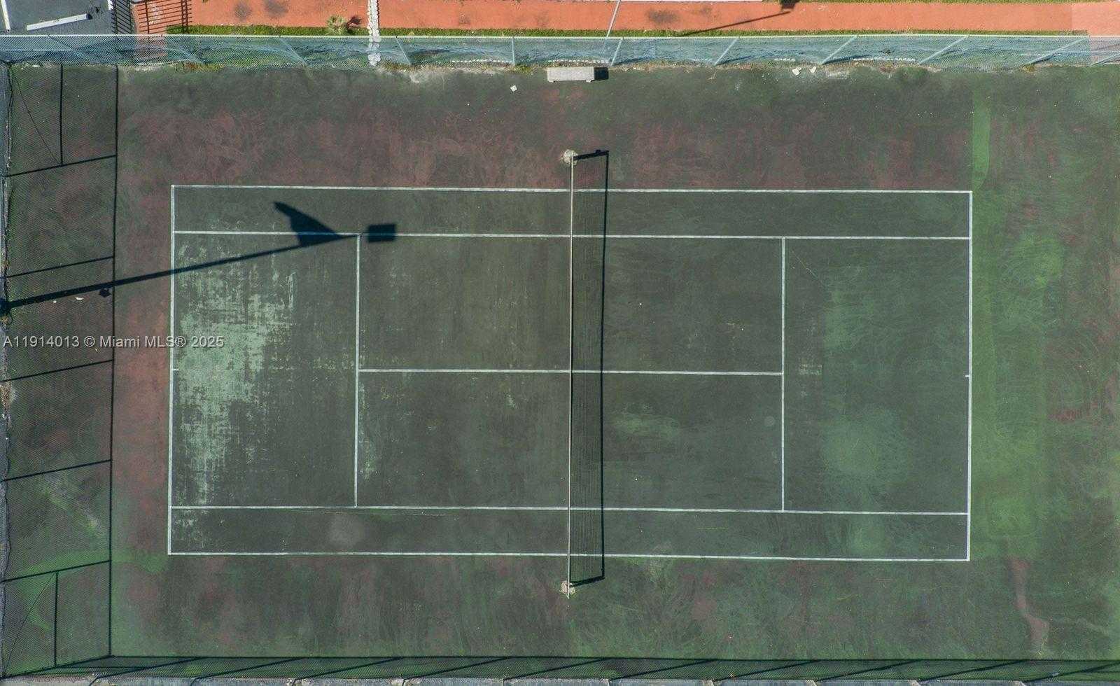 Small Image of 601 THREE ISLANDS BLVD #404, Hallandale Beach Number 31