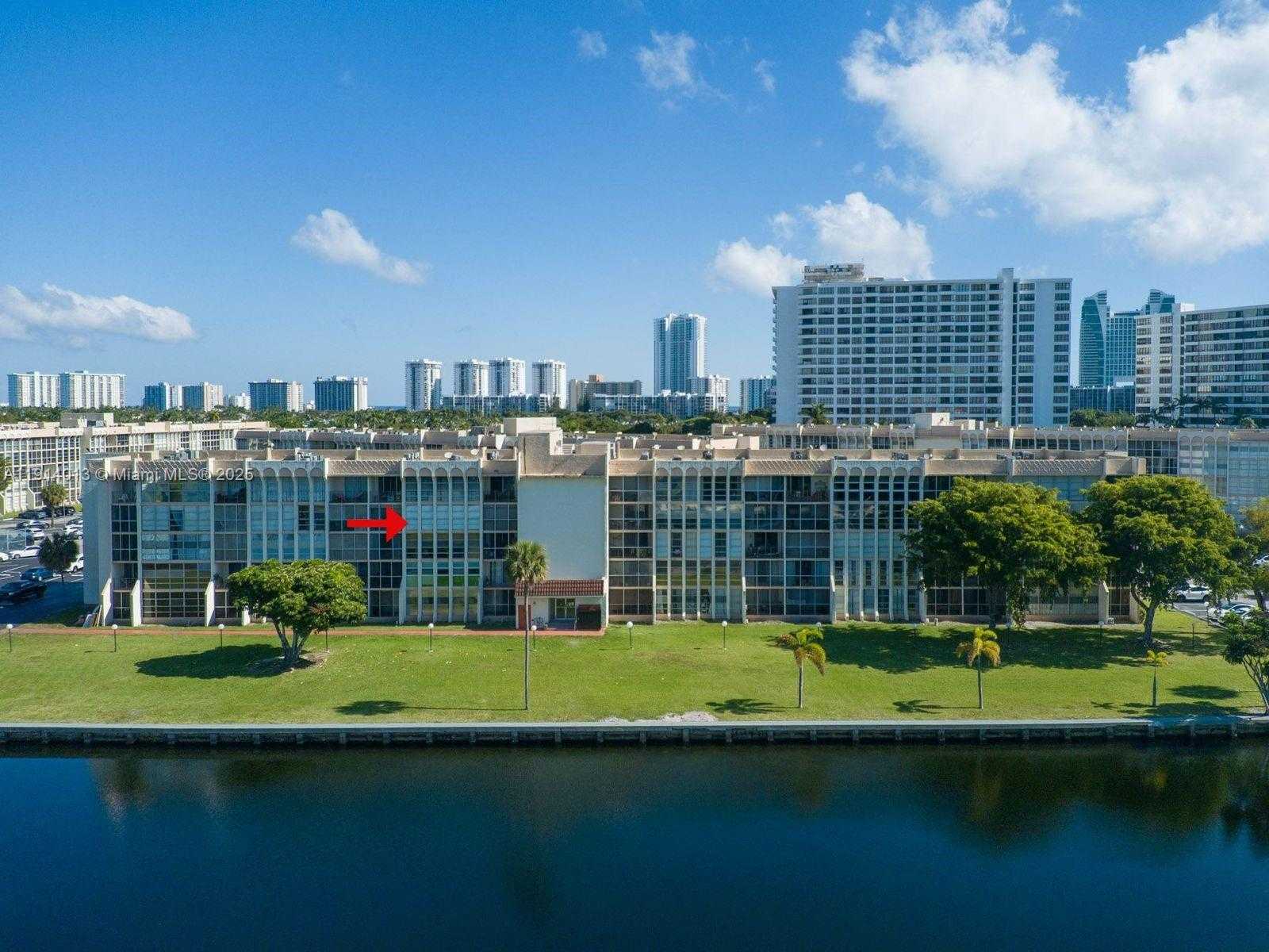 Small Image of 601 THREE ISLANDS BLVD #404, Hallandale Beach Number 4