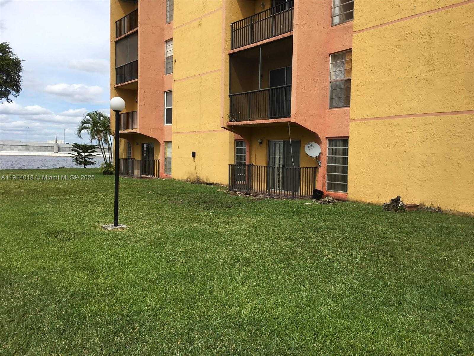 Small Image of 4719 NORTH WEST 7TH ST #109-11, Miami Number 3