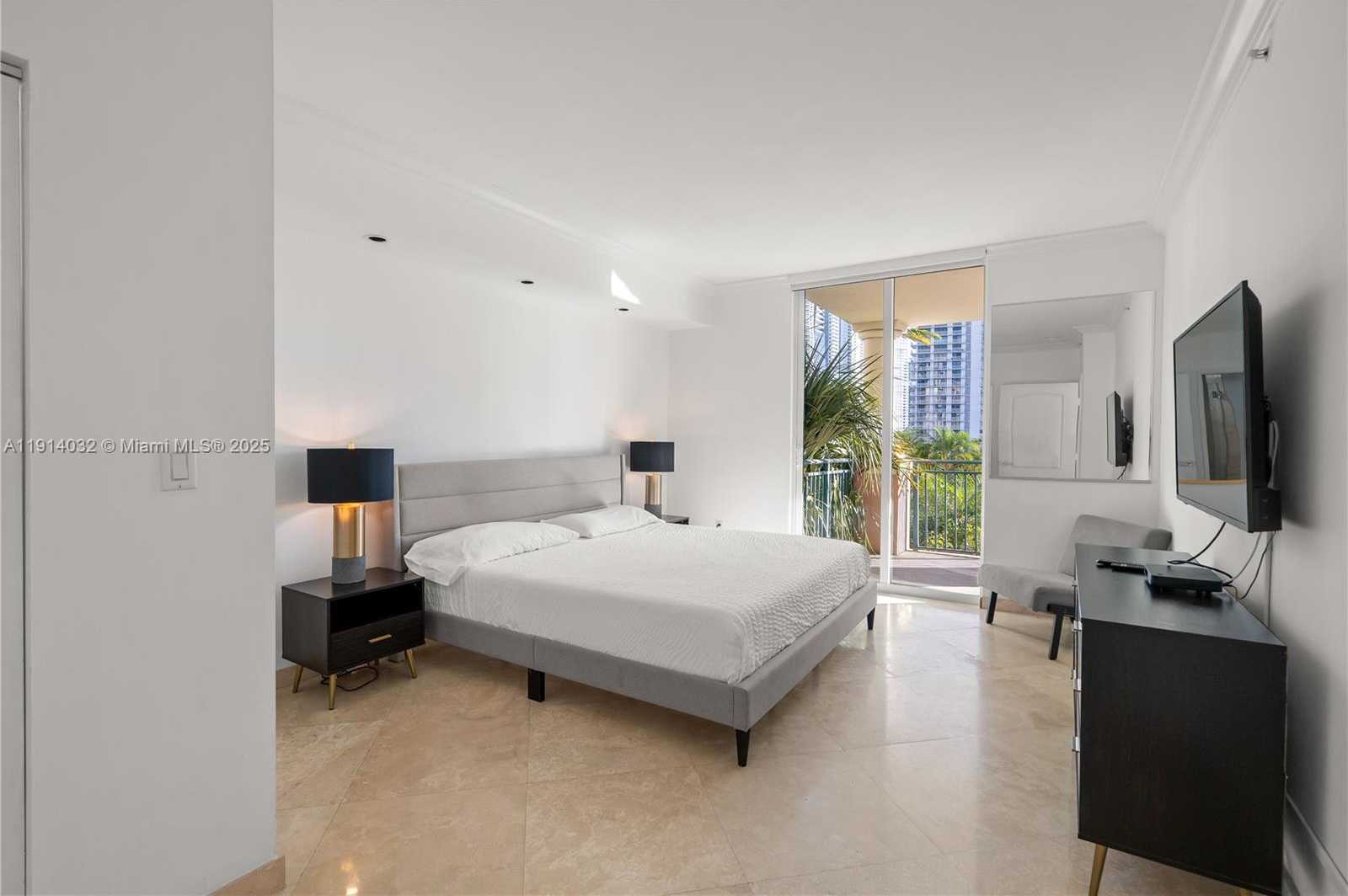 Small Image of 17555 ATLANTIC BLVD #602, Sunny Isles Beach Number 34