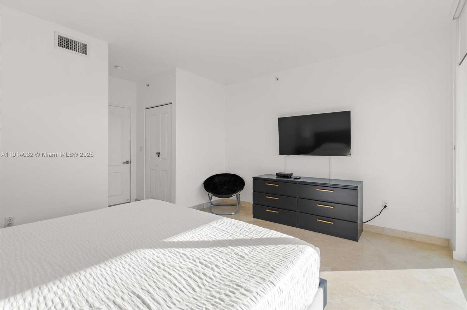 Small Image of 17555 ATLANTIC BLVD #602, Sunny Isles Beach Number 40