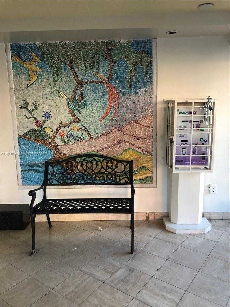 Small Image of 1750 NE 191st St, Miami, FL 33179, USA Number 27