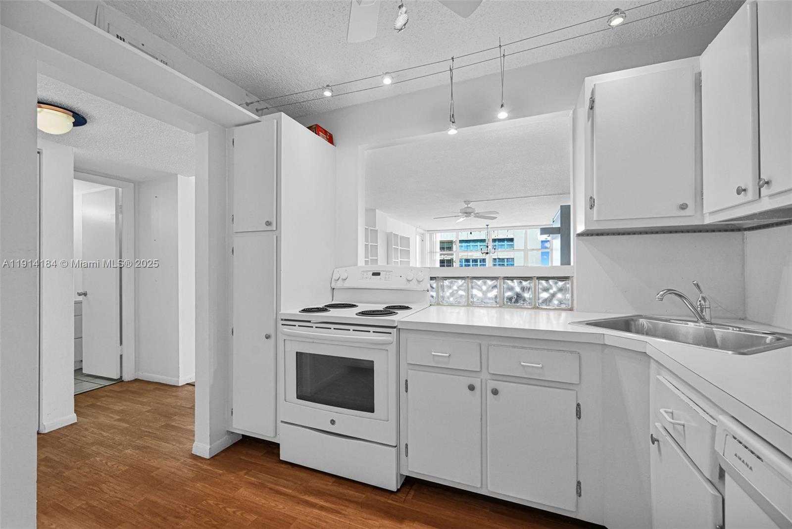 Small Image of 1410 SOUTH OCEAN DR #1603, Hollywood Number 13