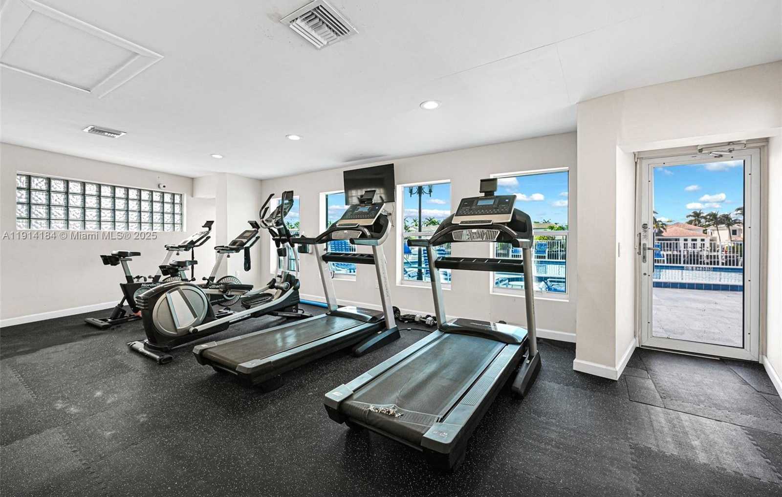 Small Image of 1410 SOUTH OCEAN DR #1603, Hollywood Number 35