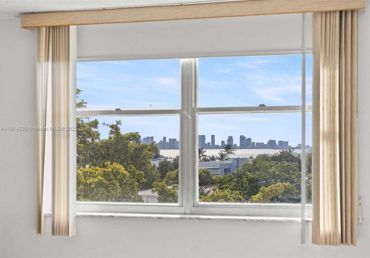 Small Image of 6900 BAY DR #5C, Miami Beach Number 15