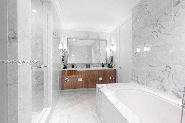 Small Image of 15701 COLLINS AVE #3203, Sunny Isles Beach Number 16