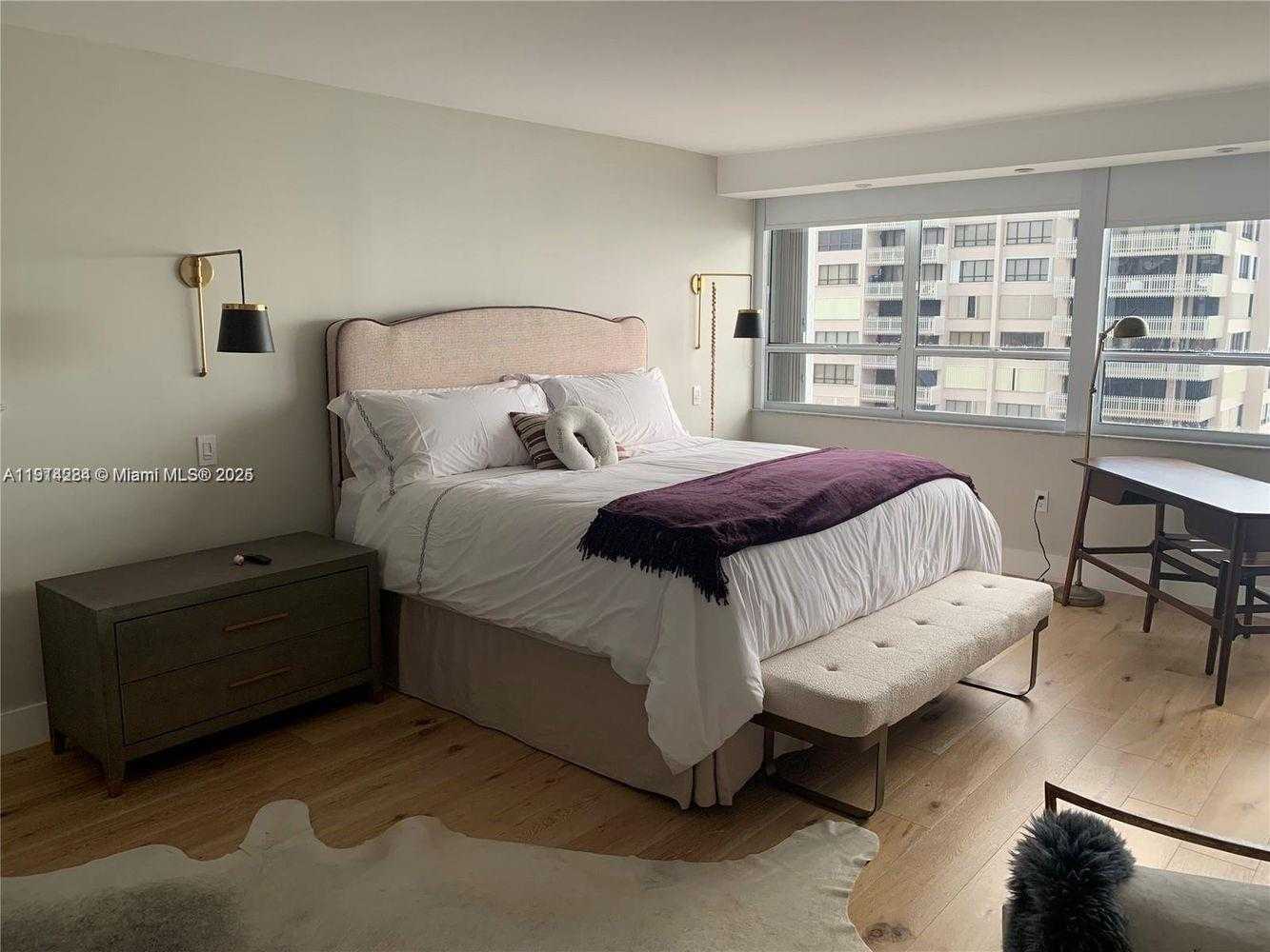 Small Image of 2 GROVE ISLE DR #B1507, Miami Number 6