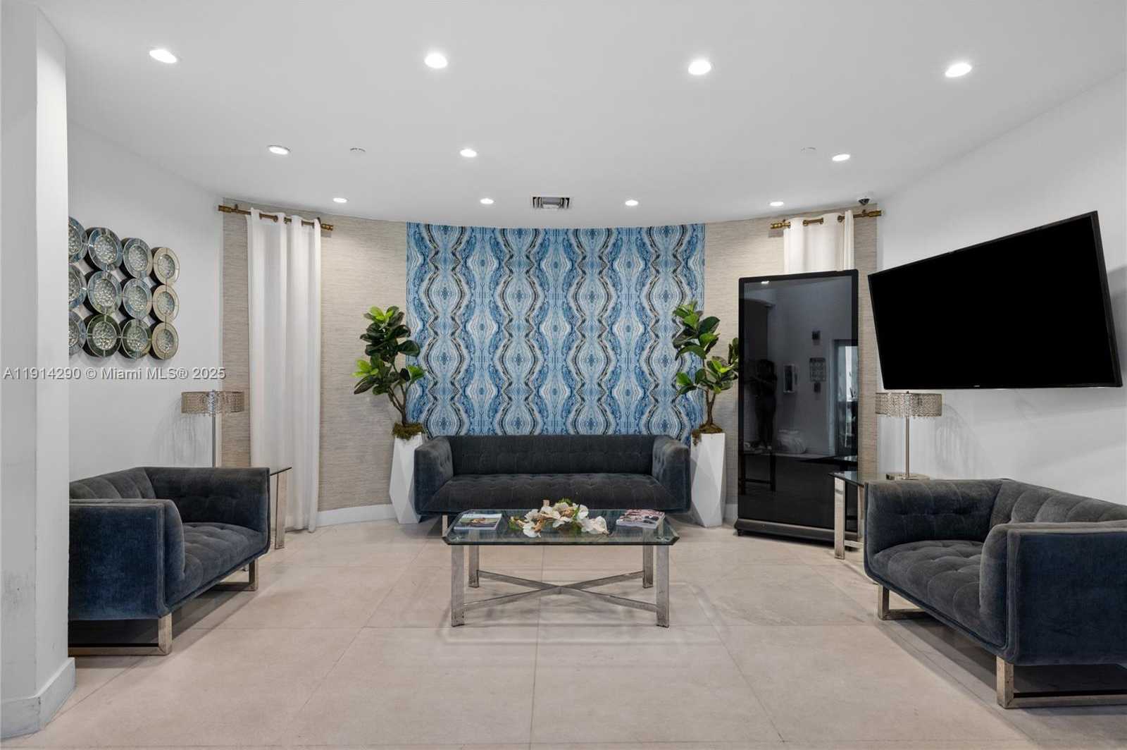 Small Image of 1060 OCEAN DR #D307, Miami Beach Number 31