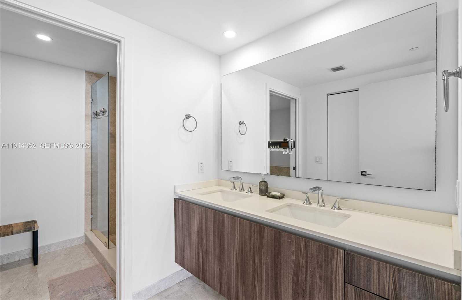 Small Image of 488 NORTH EAST 18TH ST #4309, Miami Number 35