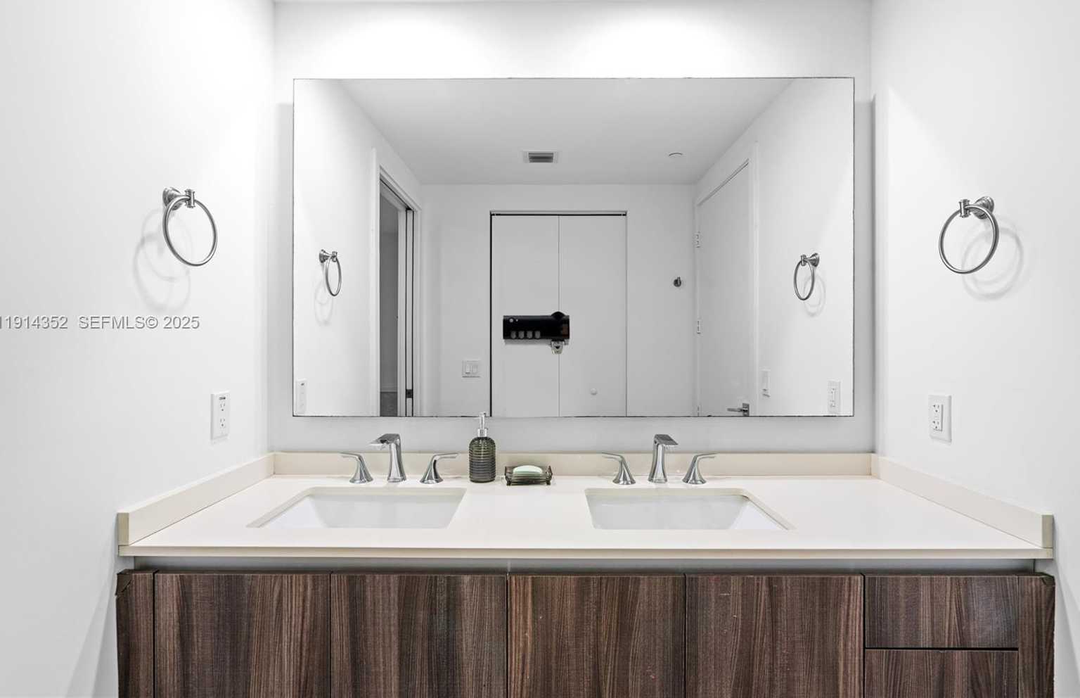 Small Image of 488 NORTH EAST 18TH ST #4309, Miami Number 36