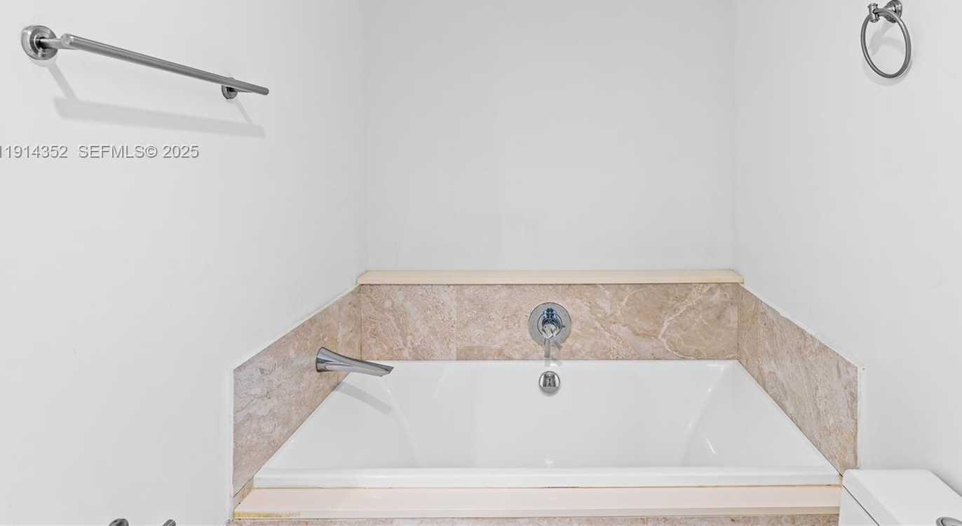 Small Image of 488 NORTH EAST 18TH ST #4309, Miami Number 38