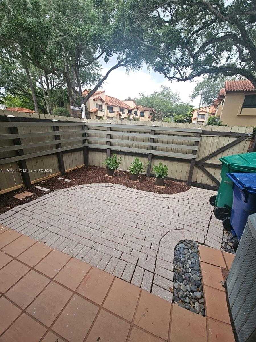 Small Image of 7870 SOUTH WEST 102ND LN, Miami Number 14