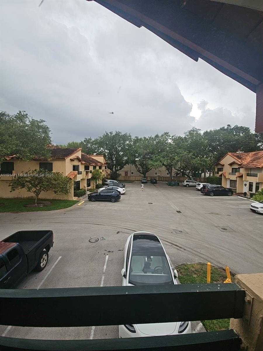 Small Image of 7870 SOUTH WEST 102ND LN, Miami Number 24