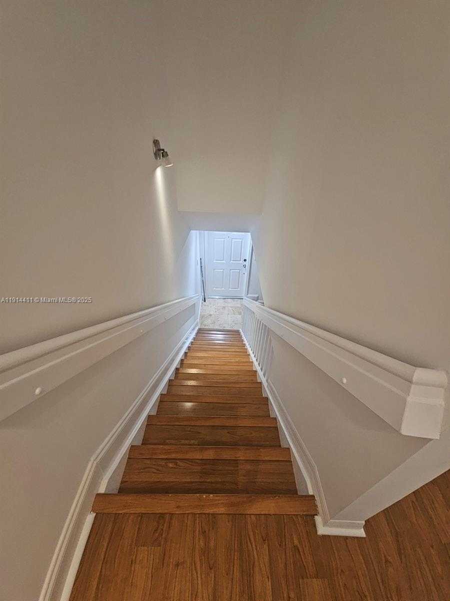 Small Image of 7870 SOUTH WEST 102ND LN, Miami Number 38