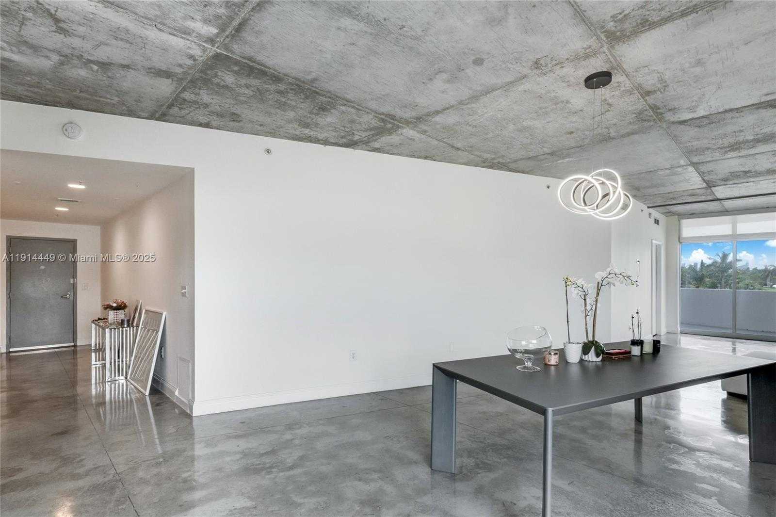 Small Image of 2001 MERIDIAN AVE #314, Miami Beach Number 13