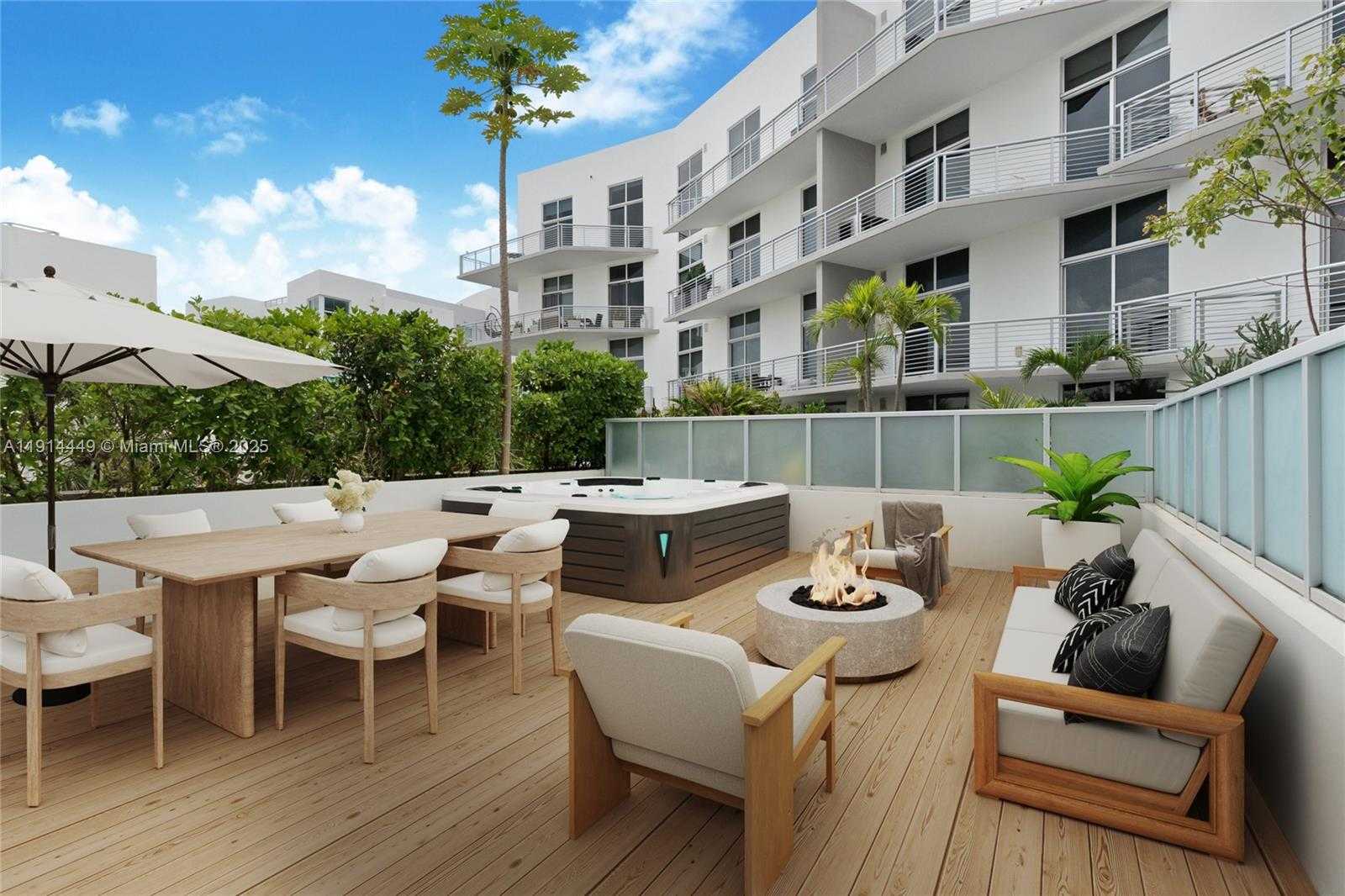 Small Image of 2001 MERIDIAN AVE #314, Miami Beach Number 2