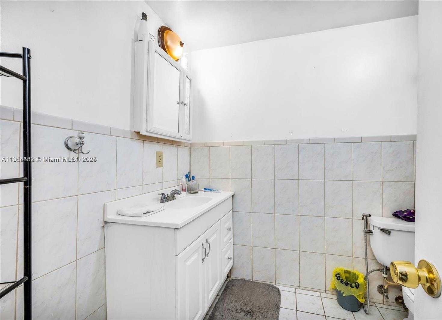 Small Image of 6600 WEST 2ND CT #24, Hialeah Number 13