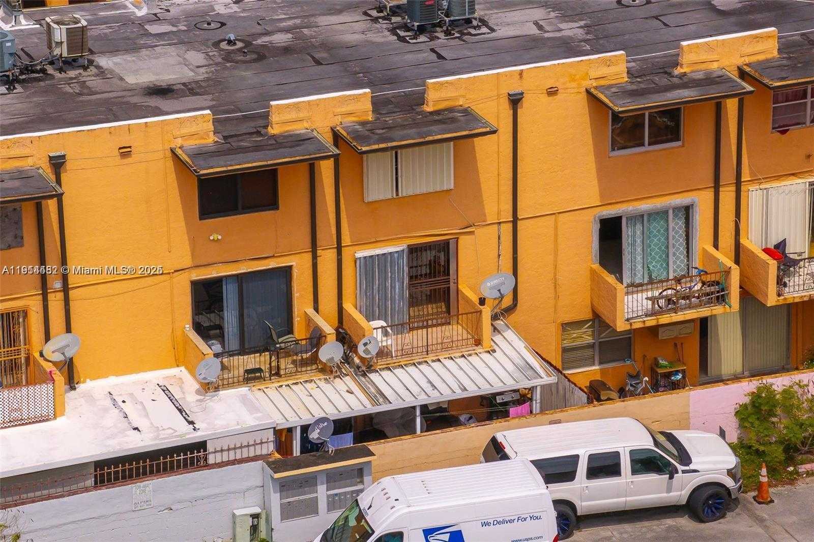 Small Image of 6600 WEST 2ND CT #24, Hialeah Number 19