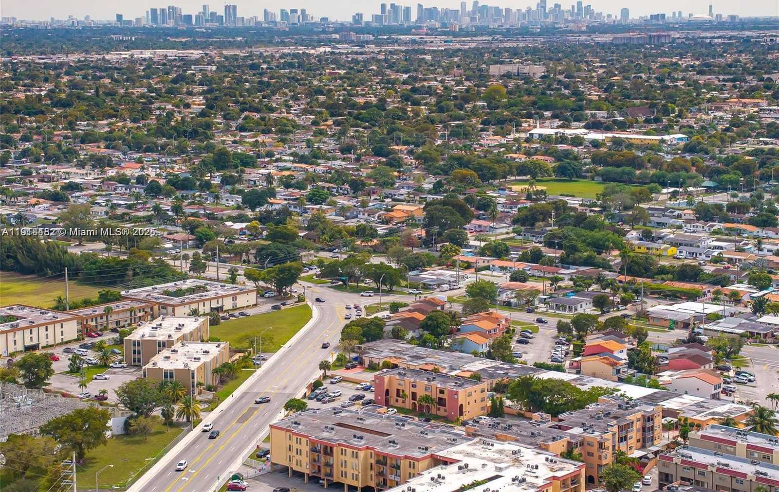 Small Image of 6600 WEST 2ND CT #24, Hialeah Number 20