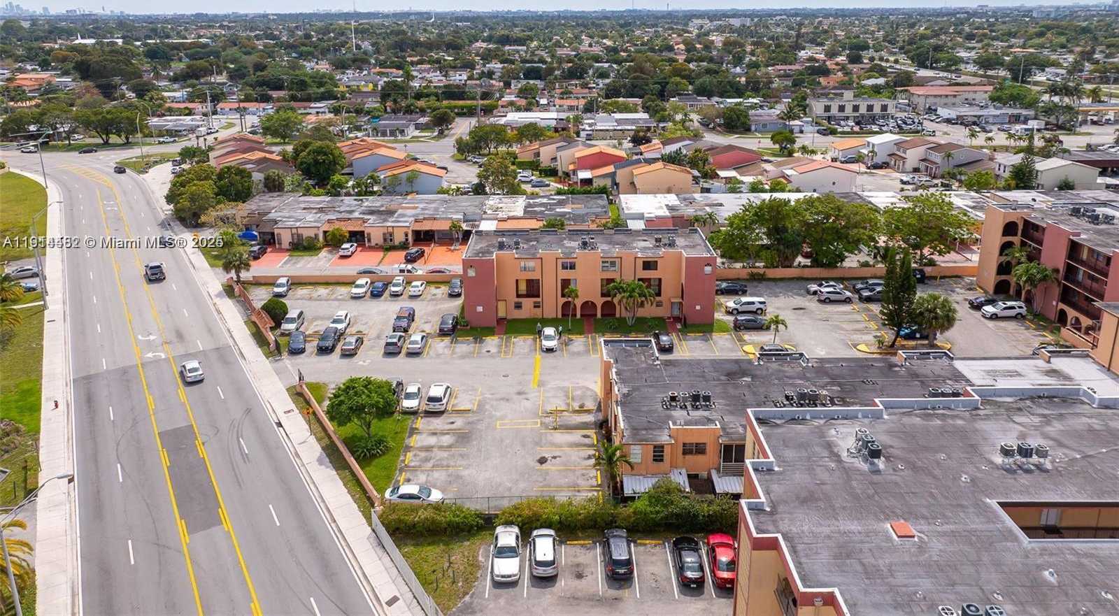 Small Image of 6600 WEST 2ND CT #24, Hialeah Number 23