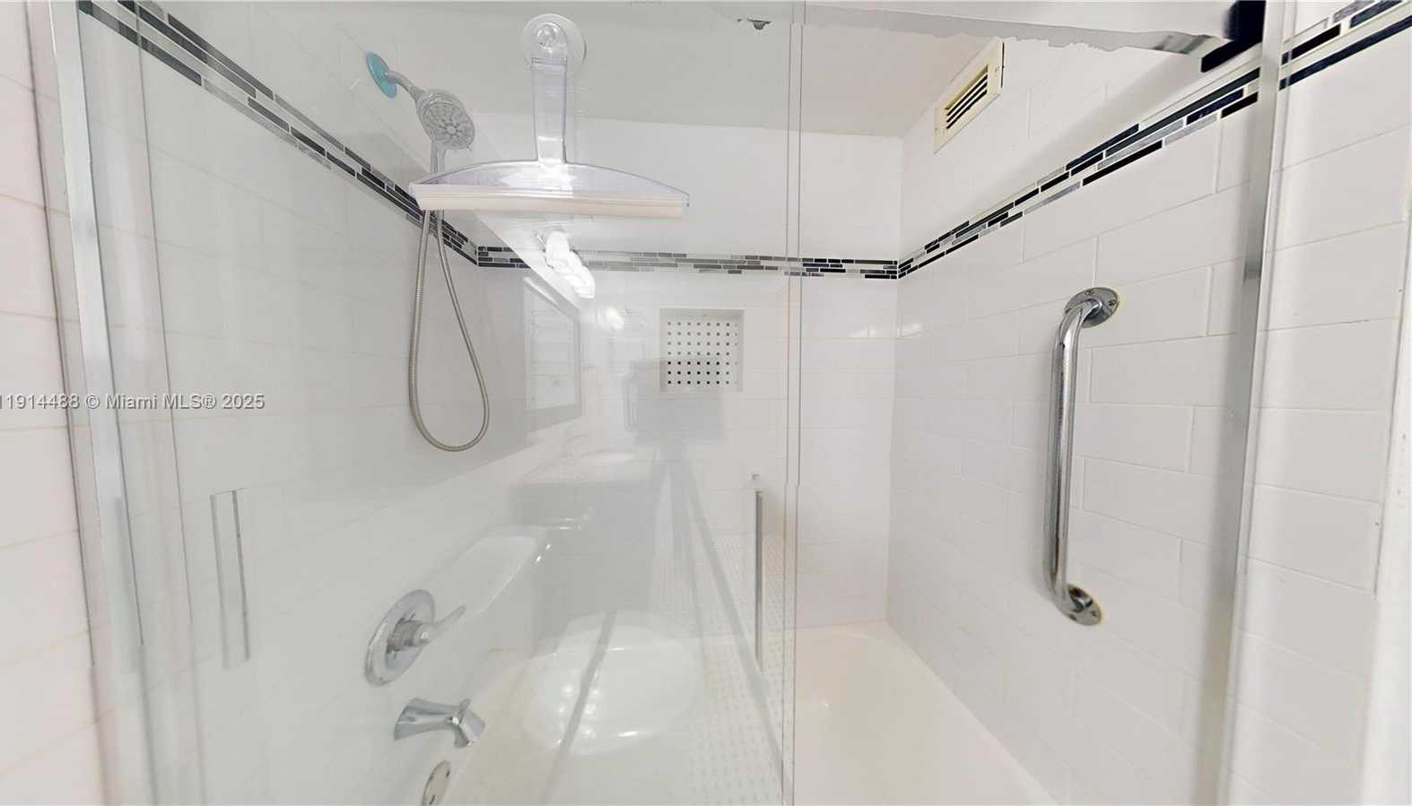 Small Image of 600 THREE ISLANDS BLVD #402, Hallandale Beach Number 12