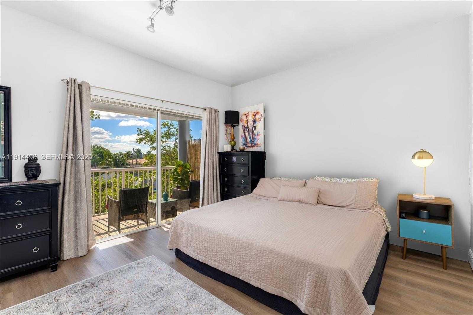 Small Image of 2404 NORTH EAST 135TH ST #2404, North Miami Number 20