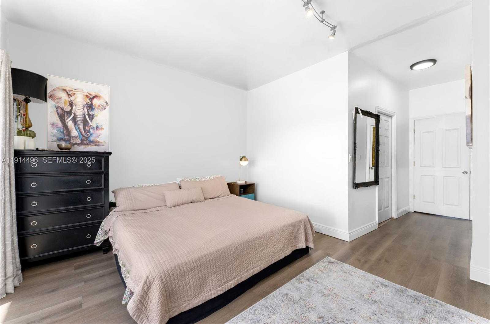 Small Image of 2404 NORTH EAST 135TH ST #2404, North Miami Number 24