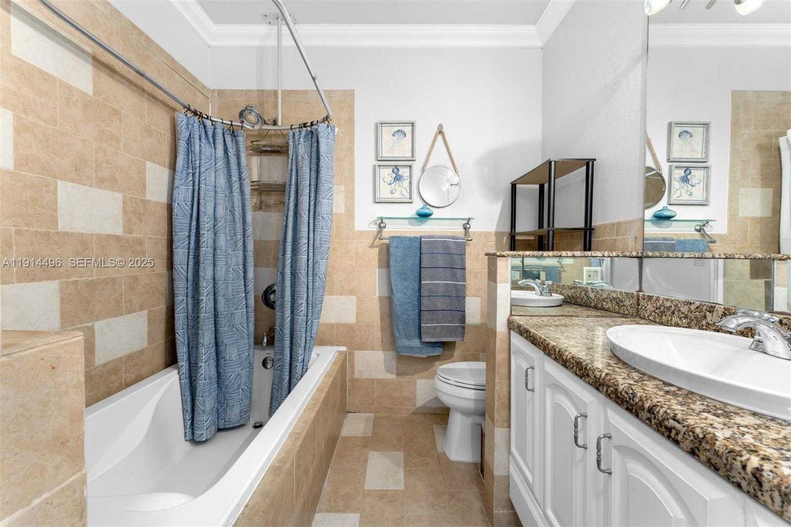 Small Image of 2404 NORTH EAST 135TH ST #2404, North Miami Number 25