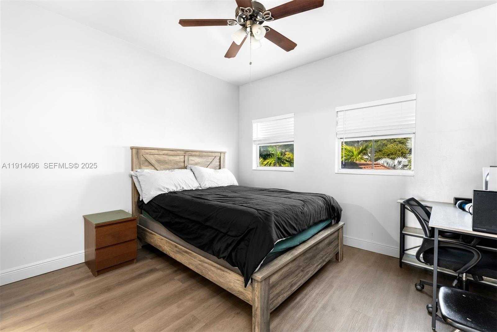 Small Image of 2404 NORTH EAST 135TH ST #2404, North Miami Number 26