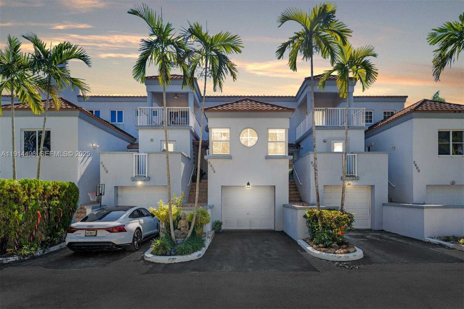 Small Image of 2404 NORTH EAST 135TH ST #2404, North Miami Number 33