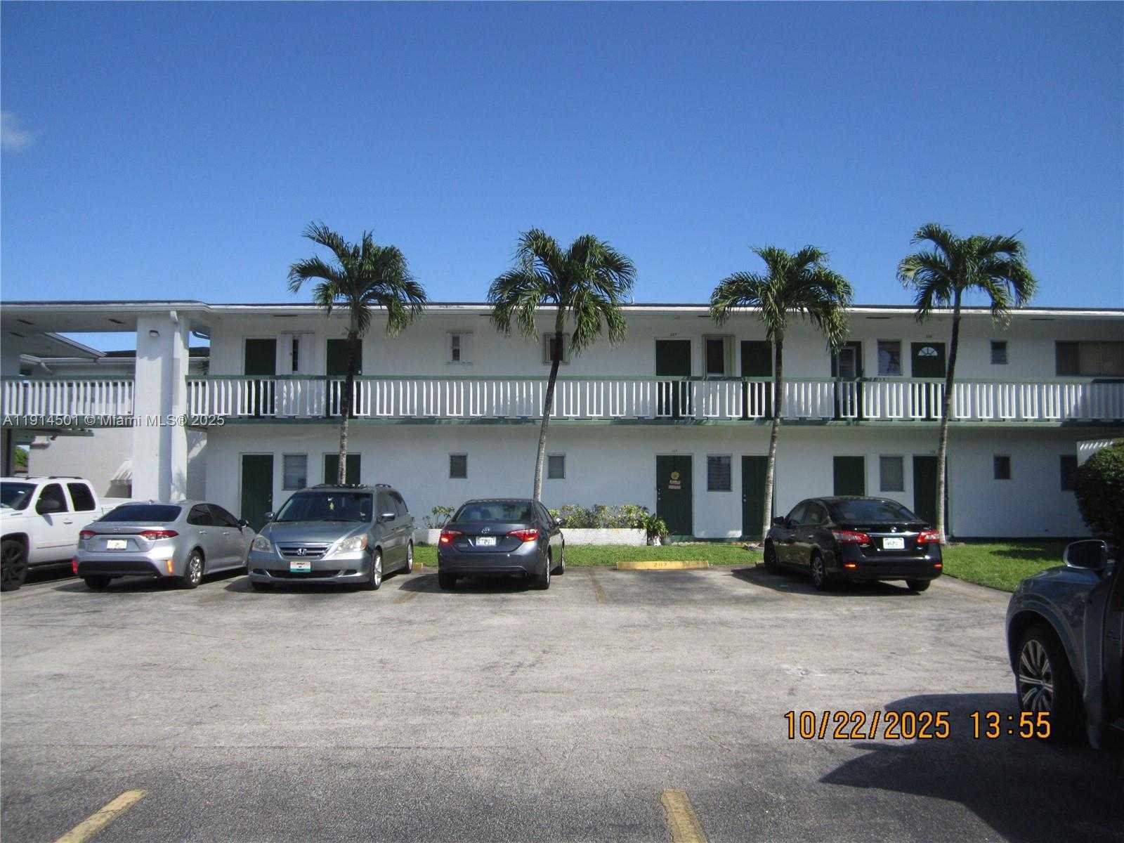 Small Image of 6730 ARBOR DR #208, Miramar Number 2