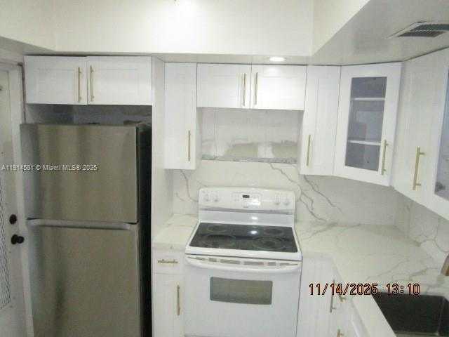 Small Image of 6730 ARBOR DR #208, Miramar Number 6