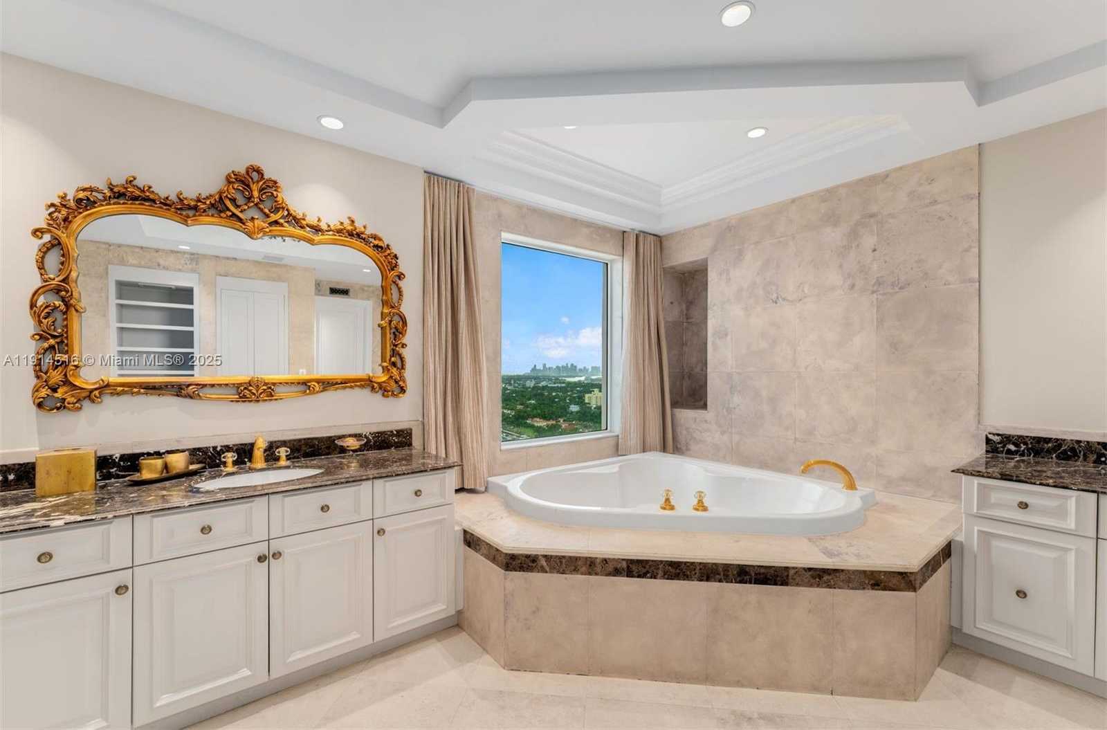 Small Image of 5025 COLLINS AVE #PH-1, Miami Beach Number 33