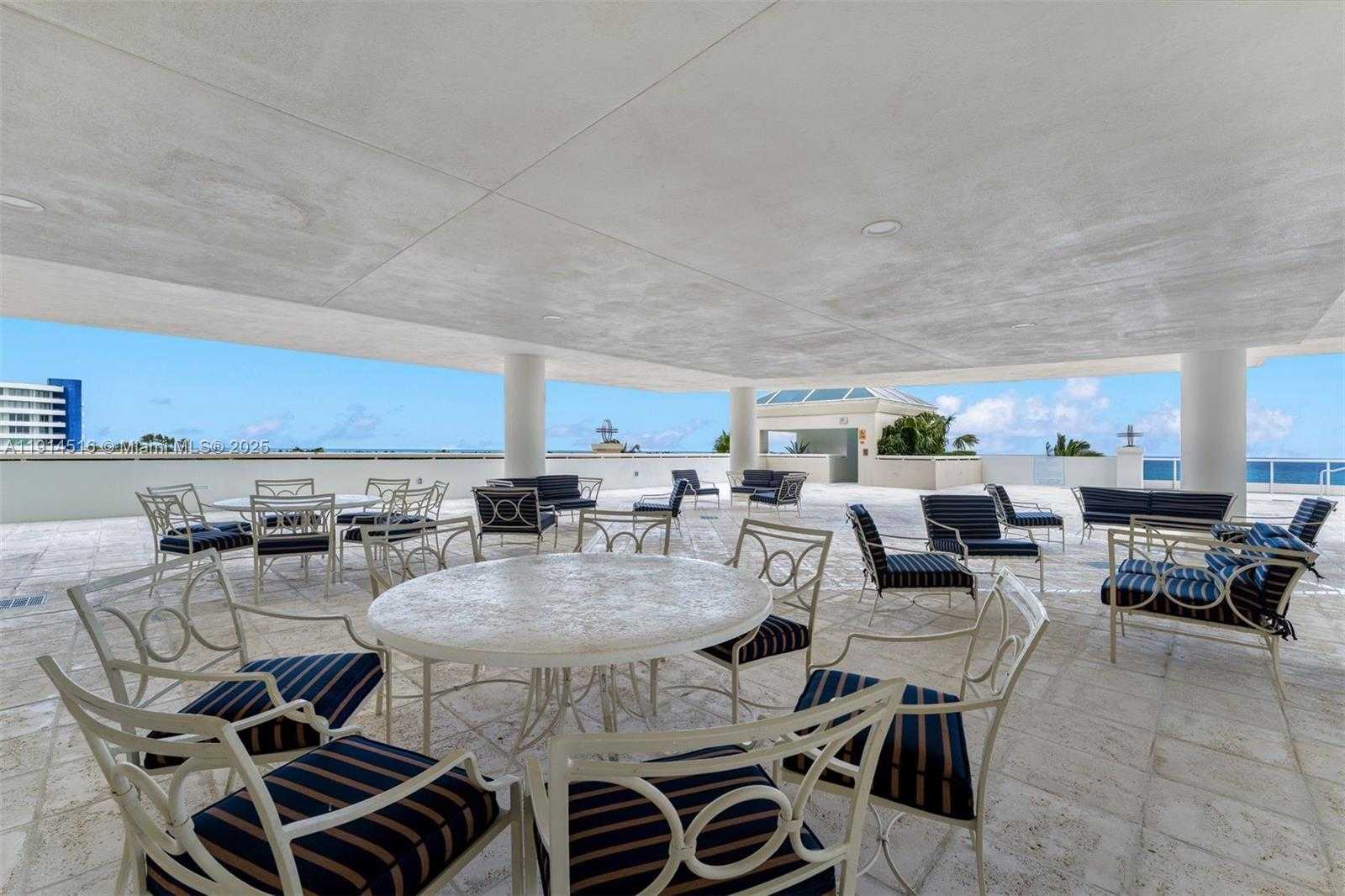 Small Image of 5025 COLLINS AVE #PH-1, Miami Beach Number 49