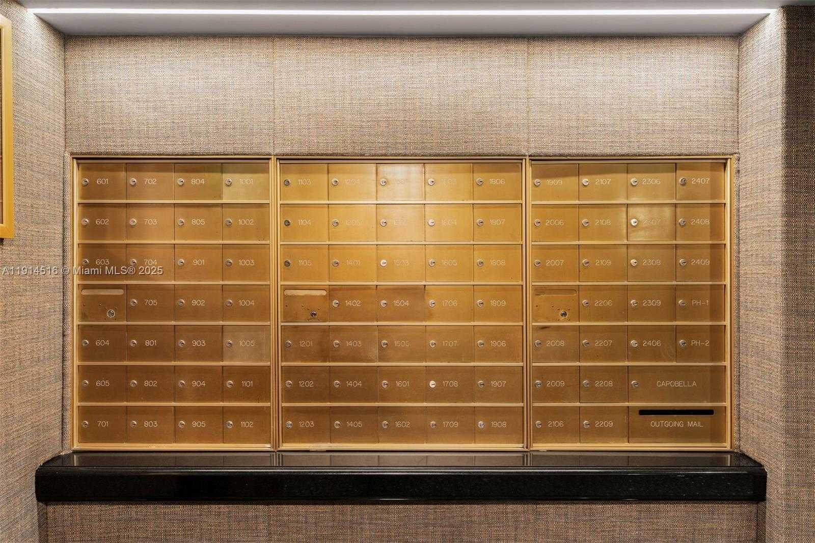 Small Image of 5025 COLLINS AVE #PH-1, Miami Beach Number 58