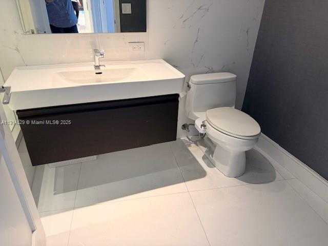 Small Image of 901 BRICKELL KEY BLVD #906, Miami Number 18