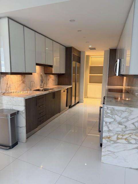 Small Image of 901 BRICKELL KEY BLVD #906, Miami Number 25